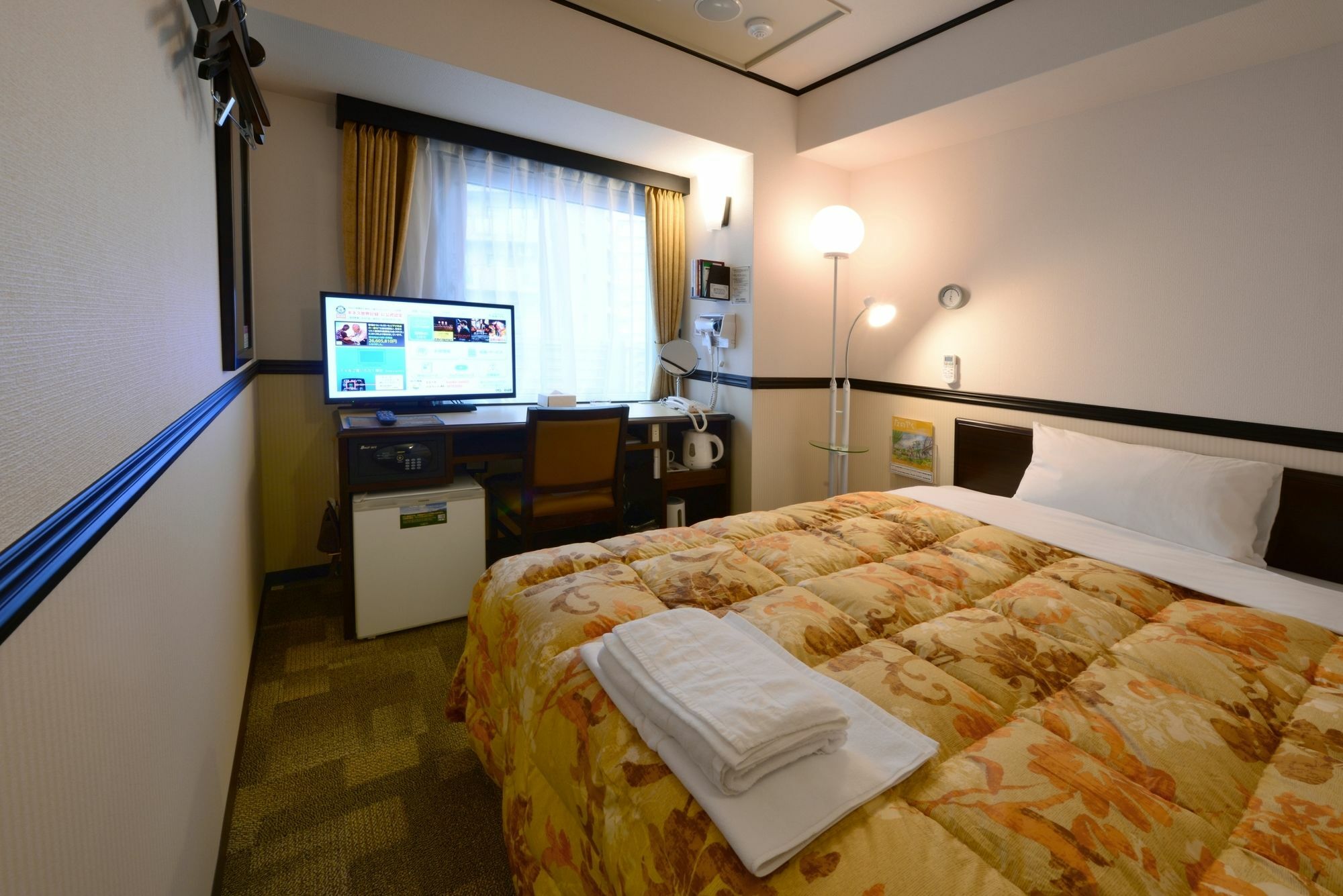 Toyoko Inn Osaka Shinsaibashi Nishi Buitenkant foto